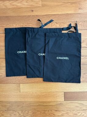 CHANEL Black Drawstring Dust Bag